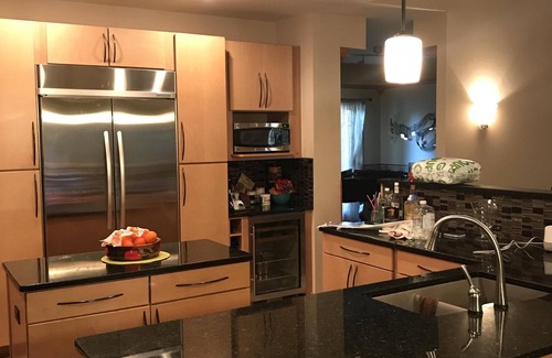 Madison House | Ideal Retreat for Families and Groups Near UW Madison