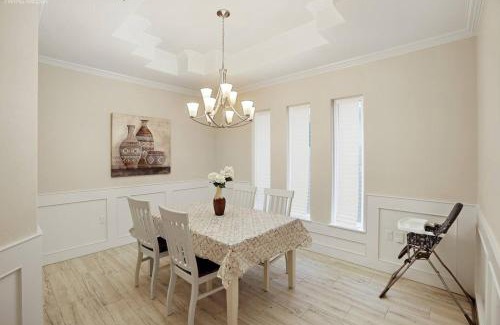 South Side House | Perfect for larger companies