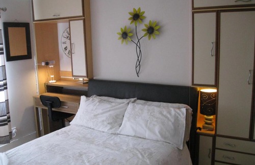Petersfield Bed & Breakfast | Delightful Petersfield B&B with Kitchen Amenities