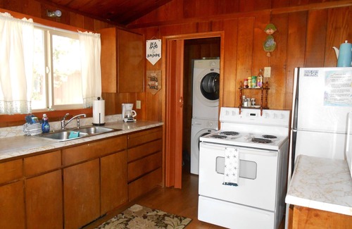 Seaside House | Ideal Retreat for Families and Small Dogs with Ocean Views