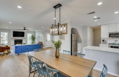 Plano House | Ideal Retreat with 5 Bedrooms and Private Heated Pool