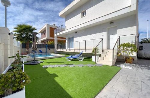 Puerto Marino Villa | Ideal Oceanfront Getaway Villa with Pool and Family Amenities