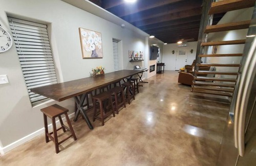 Owasso House | Your Family's Adventure Starts at This Ideal Hotel!