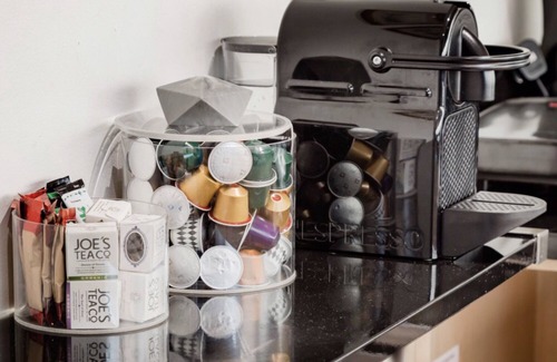 Queen's Gate Apartment | Ideal Home in Kensington with Ocean Views and Breakfast