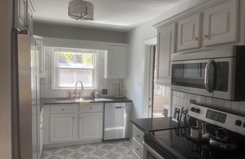 North Kessler Manor House | Inviting Home in Broad Ripple with Outdoor Space & Breakfast