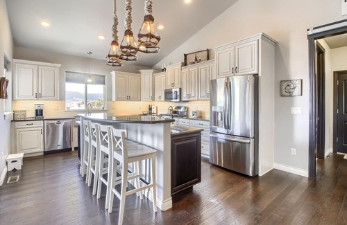 Monument House | Scenic Lake and Mountain Views with Premier Amenities