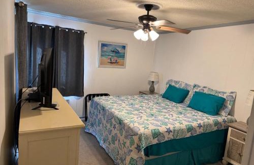 Myrtle Beach Apartment | Beachfront Gem with Pool and 9.8/10 Guest Ratings!