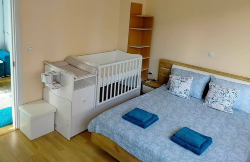 Sofia Apartment | Conveniently Located Near City Center and Arena Armeets