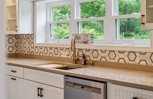 Hector House | Perfect location for exploring Seneca Lake!