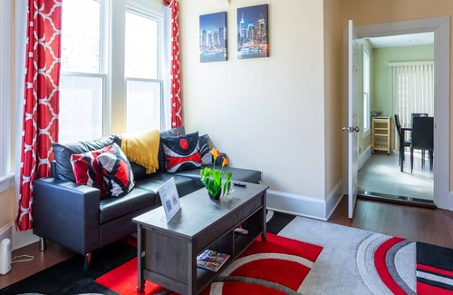 Tarrytown House | Perfect Location w/ River Views Tarrytown 8 BR/4BA