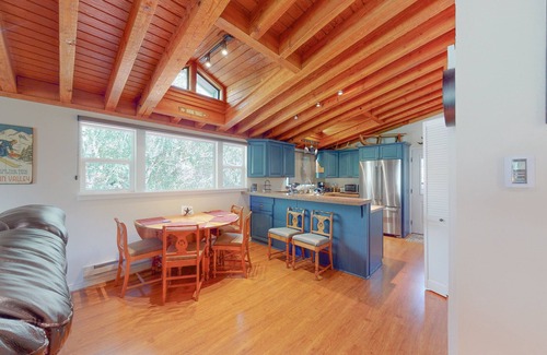 Sun Valley Condo | Ideal Mountain Retreat with Free WiFi and Pool Access