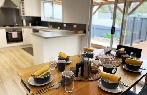 Tauranga House | Unmatched Experience at Perfect On The Park! Ocean Views