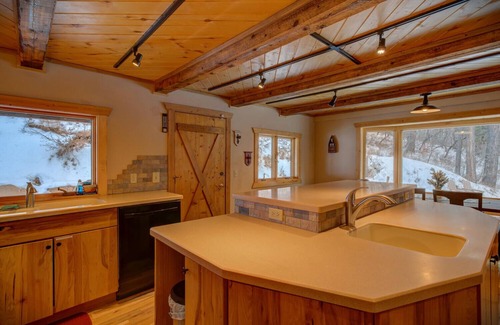 Pagosa Springs Cabin | Idyllic Pagosa Mountain Cabin with Private Trail & Hot Tub