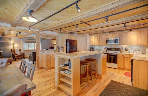 Pagosa Springs Cabin | Idyllic Pagosa Mountain Cabin with Private Trail & Hot Tub