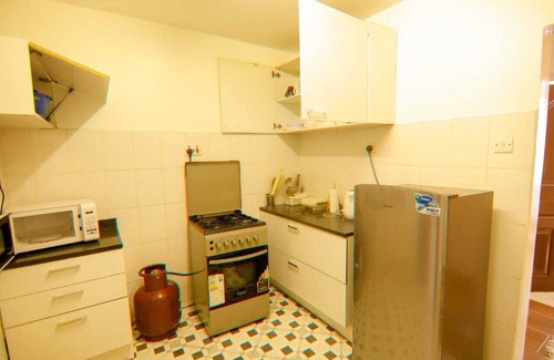 Hospital Apartment | Perfect Palm Condos-J12