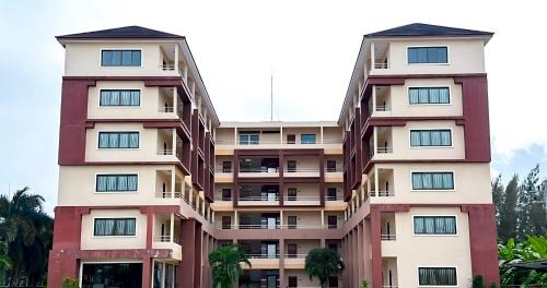 Makham Tia Hotel | Budget-Friendly Perfect Place Hotel with Family Amenities