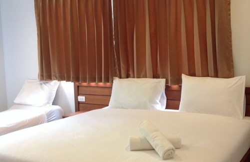 Makham Tia Hotel | Ideal Getaway: Family-Friendly Hotel with Breakfast & Kitchen