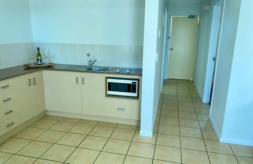 North Ward Apartment | Perfect Position on The Water Strand 18