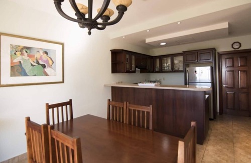 Playa Hermosa House | Ideal Family Retreat Steps from Hermosa Beach - Casa de Gigi