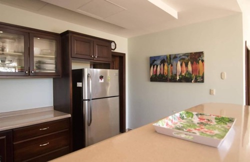 Playa Hermosa House | Ideal Family Retreat Steps from Hermosa Beach - Casa de Gigi