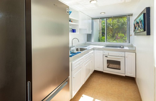 Zona Hotelera Norte Condo | Idyllic Miramar 203: Ocean View Retreat with Pool & Spa