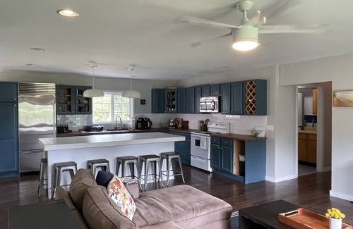Three Oaks House | Ideal Getaway with Private Heated Pool and Ocean View