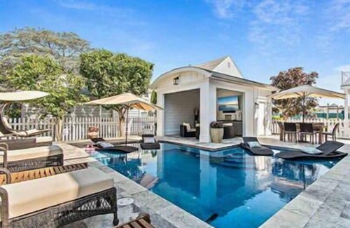 Avalon House | Idyllic Seashore Retreat Steps from Beach and Tennis