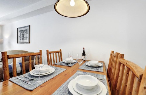 East Kootenay Apartment | Ideal Ski & Bike Access with Hot Tub and Pool Amenities