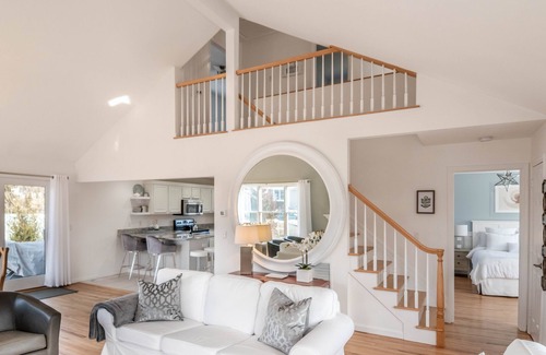 Shinnecock Hills House | Idyllic Southampton Getaway - Home with Ocean Views