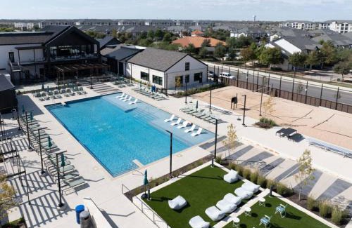 Pflugerville Apartment | Perfect Spot Cozy Stay Coffee Shop Bar Onsite