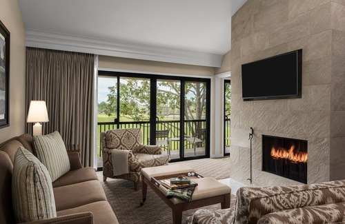 Napa Hotel | Ideal Napa Retreat Near Black Stallion Winery with Pool