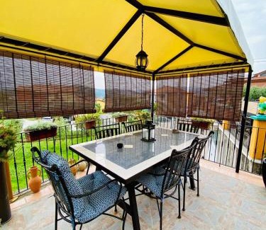 Santo Stefano di Magra Apartment | Pet-Friendly Oceanfront Retreat: Perfect Station Awaits!