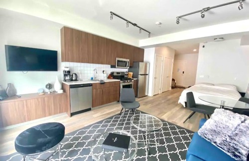 Booktown Hotel | Ideal Studio in Downtown Sidney with Family-Friendly Amenities