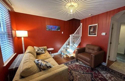 Washington Square West House | Ideally Located Pet Friendly Retreat in Central Philadelphia