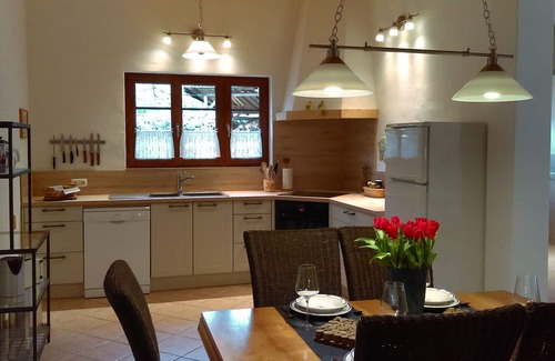 Lorgues House | Family and Pet-Friendly Chalet with Ocean Views & Pool