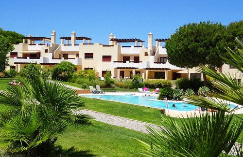Quarteira Villa | Ideal 4-Bed Villa at a Premier Spa & Golf Resort, Vilamoura