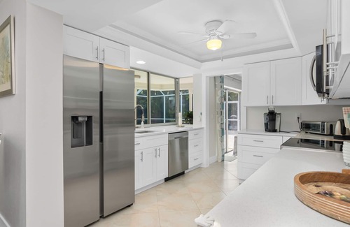 Park Shore Villa | Prime Location Pool Villa - Steps to Beach, Shops & Dining