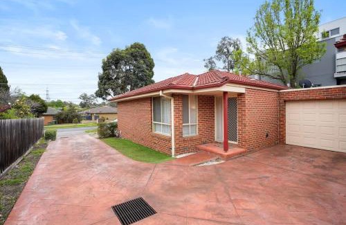 Ringwood House | Perfectly Located Townhouse in heart of Ringwood