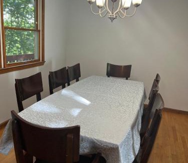 Water Hill House | Conveniently Located Family-Friendly Waterhill Retreat