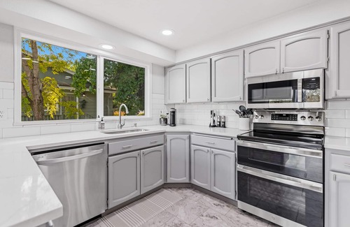 Snohomish House | Ideally Located Hotel Near Downtown Snohomish & Golf