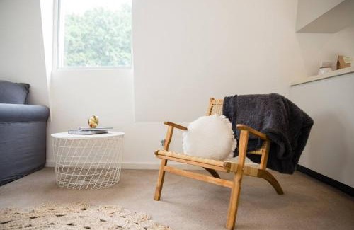 Pyrmont Apartment | Bright Pyrmont Retreat with Family-Friendly Amenities