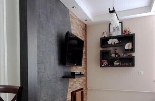 Oktyabrsky District Apartment | Pet-Friendly Retreat at Perfecto Metro Institute of Culture