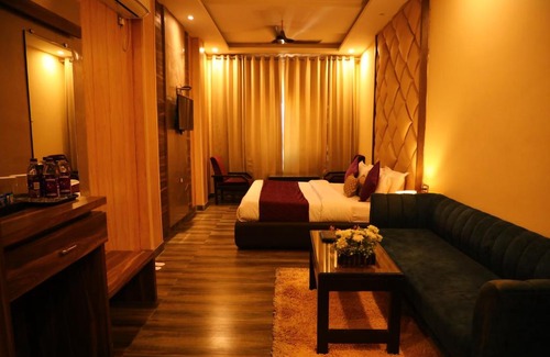 Haridwar Hotel | Ideal Stay at Perfectstayz Premium on Harkipauri Road