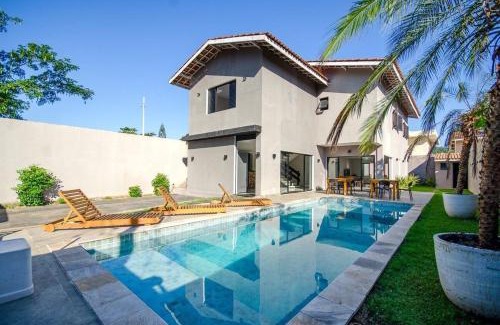 Balneario Praia do Pernambuco House | Idyllic Getaway Just 250m from Pernambuco Beach