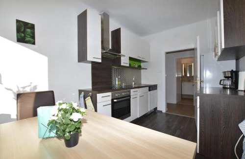 Straßgang Apartment | Ideal for Groups: 5 Cozy Beds & Family-Friendly Amenities