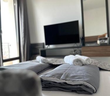 Yurta Apartment | Idyllic Oceanfront Retreat in Sveti Vlas – 4-Star Stay