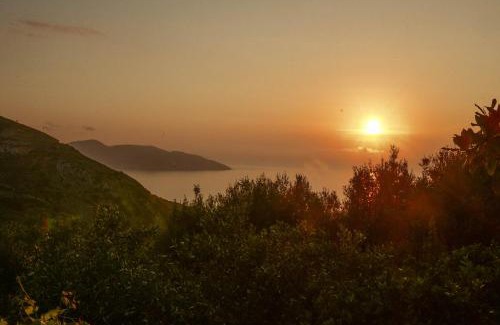 Dhrakata House | Pet-Friendly Retreat at Perfetto Country House - Myrtos View