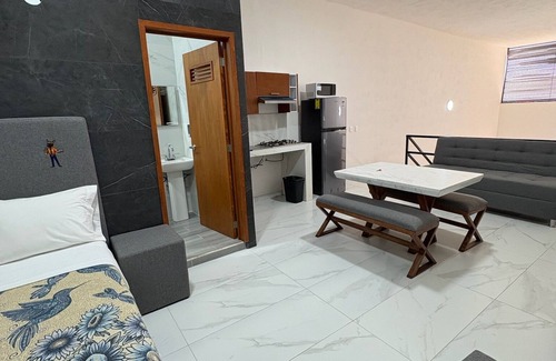 Tonala Bed & Breakfast | Periférico Bodega con Departamento C