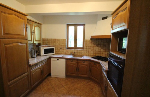 Vezac House | Scenic Périgourdine House with Castle Views & Family Amenities