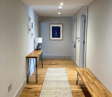 Henley-on-Thames Apartment | Charming Henley 2-Bed Apartment with Child-Friendly Amenities